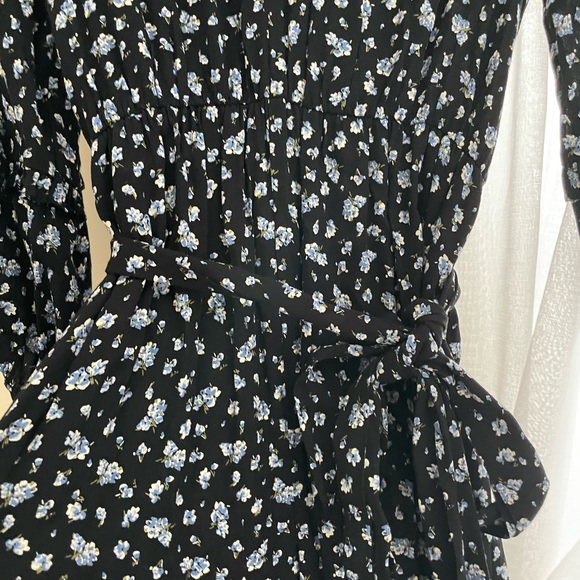 Madewell navy crepe wide leg jumpsuit with tie. Size small back zipper. - Picture 2 of 4